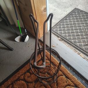 Elegant Bronz Finish Paper Towel Holder